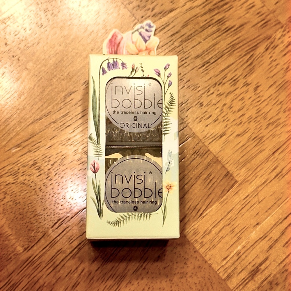 NWT Invisibobble (6) in Spring packaging